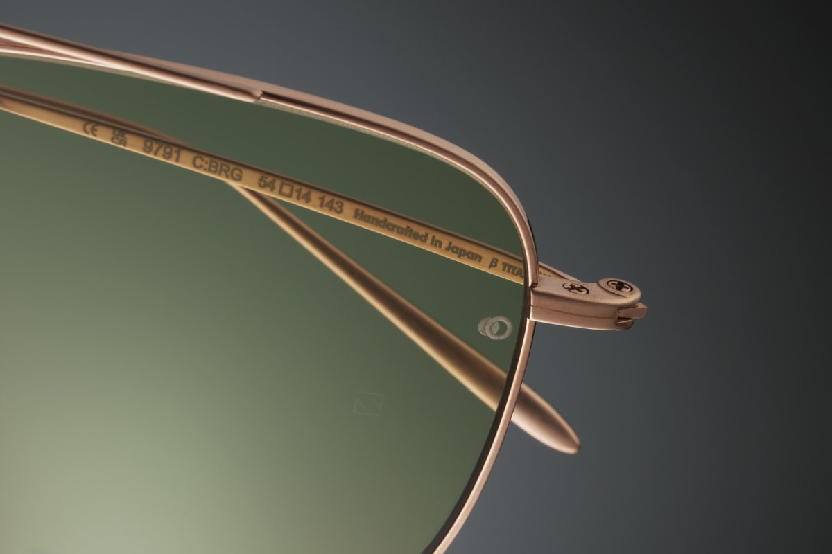 Anticlastic - White Gold