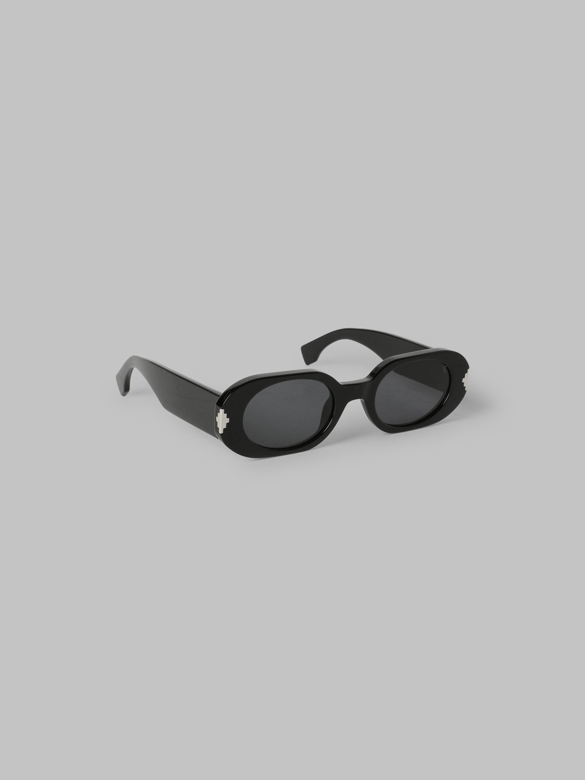 Nire Black Dark Grey