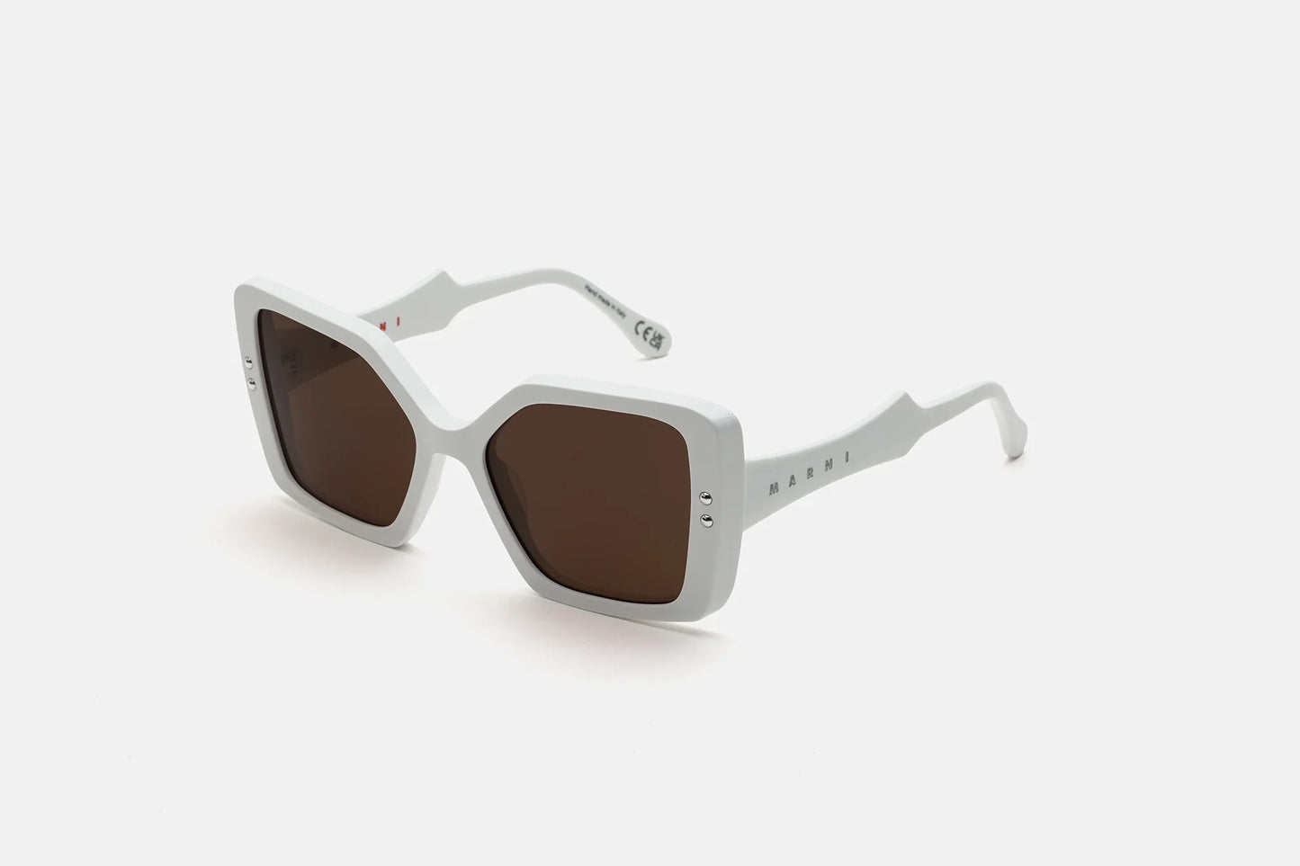 Nimrela White