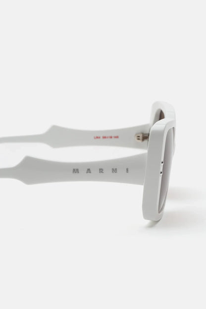 Nimrela White