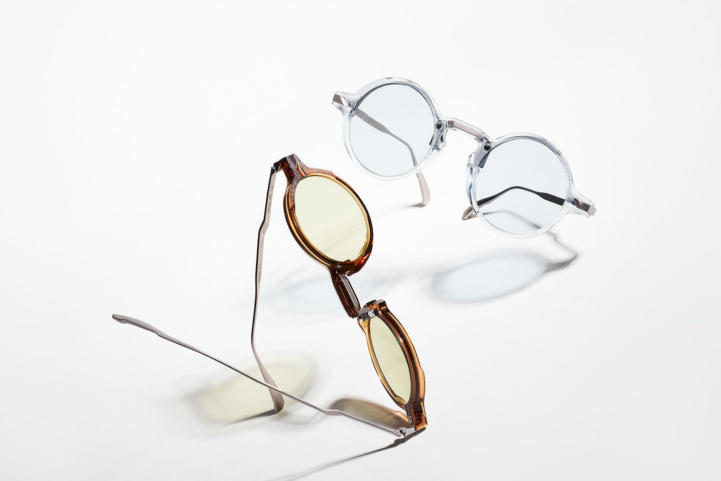 AM01G Light Brown with Light Green Lenses