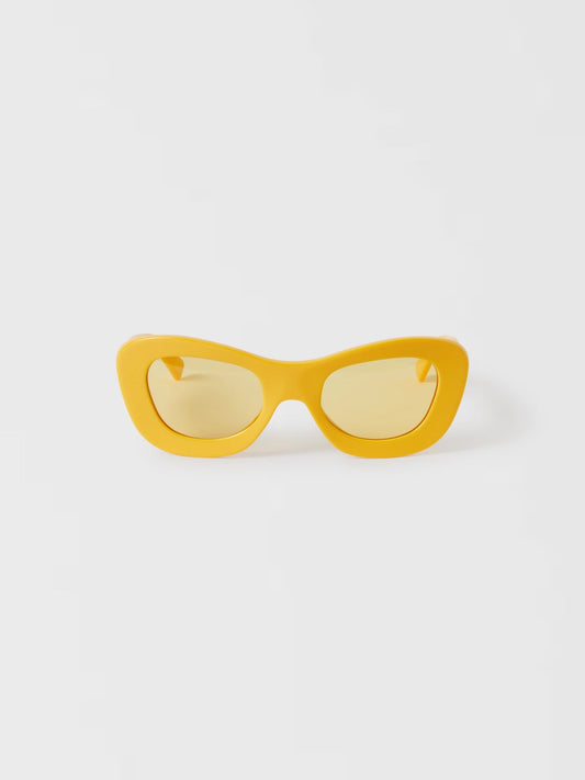 Felis  Yellow