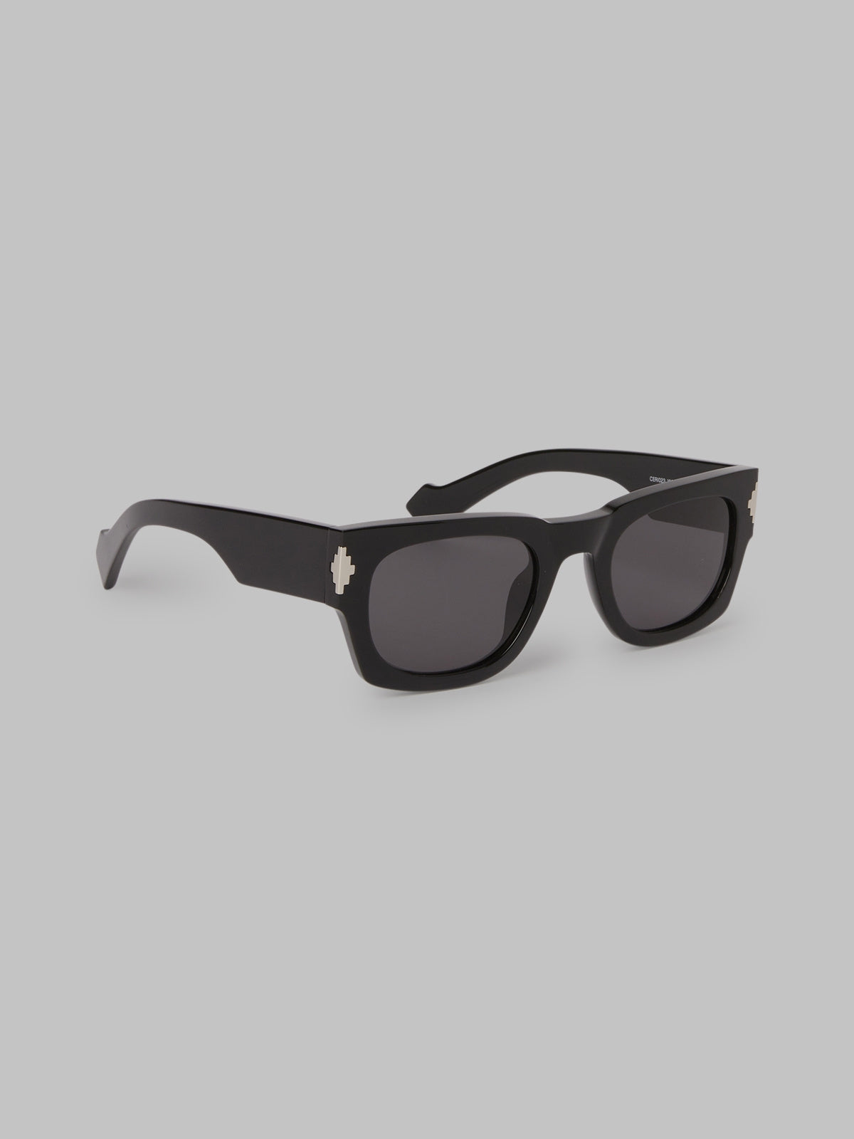 calafate  black dark grey