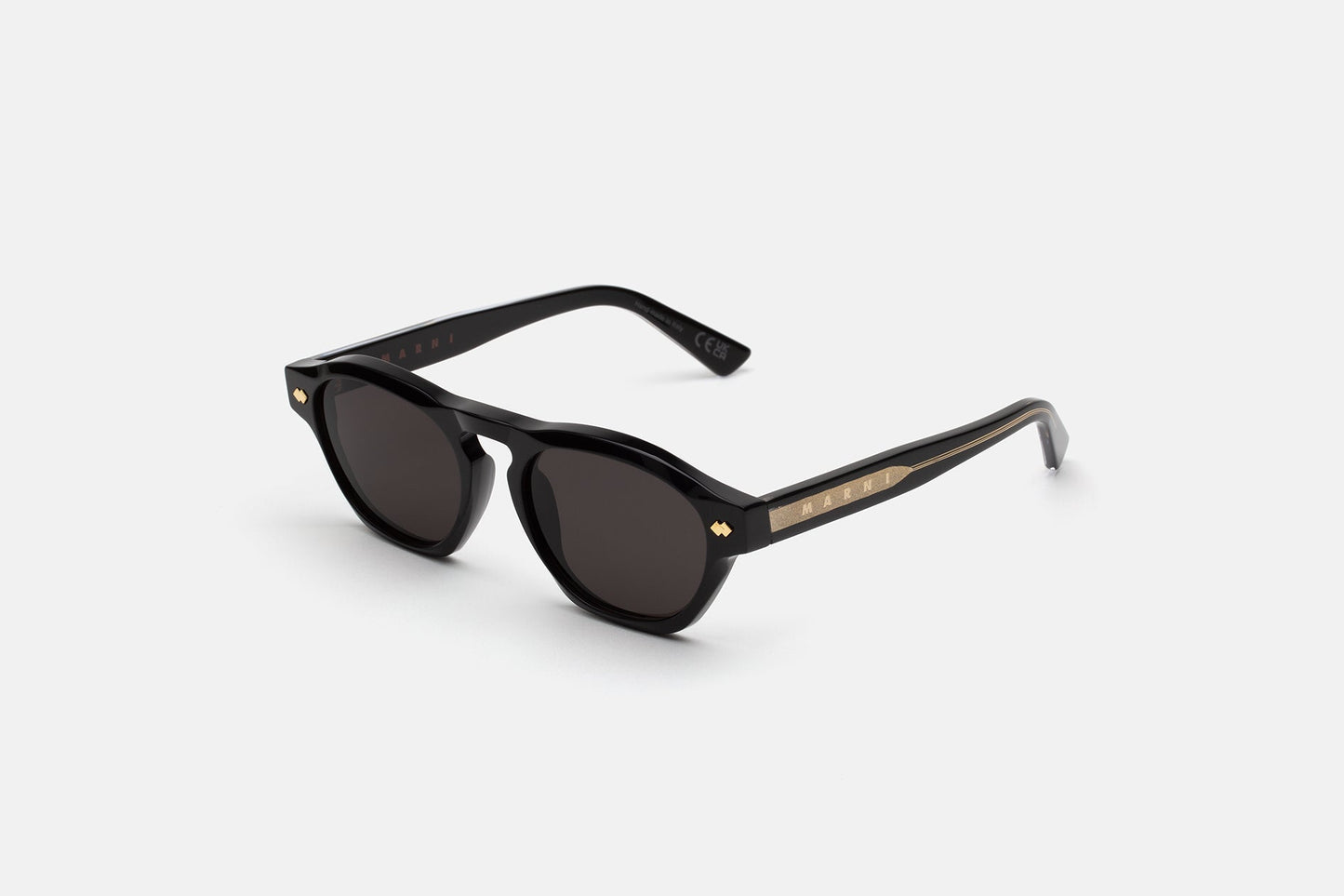 Yunari Black