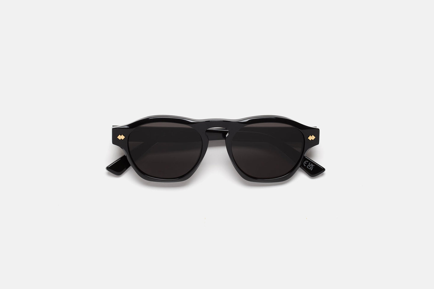 Yunari Black