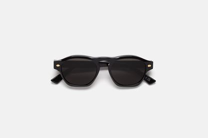 Yunari Black