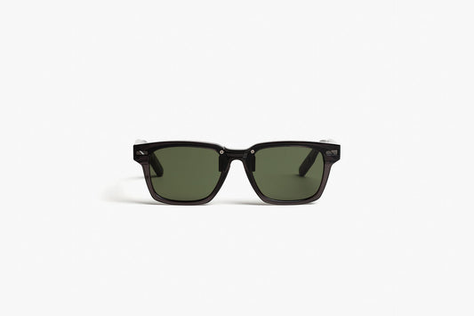 Momentum 05-C1 Crystal Black with Green Lenses